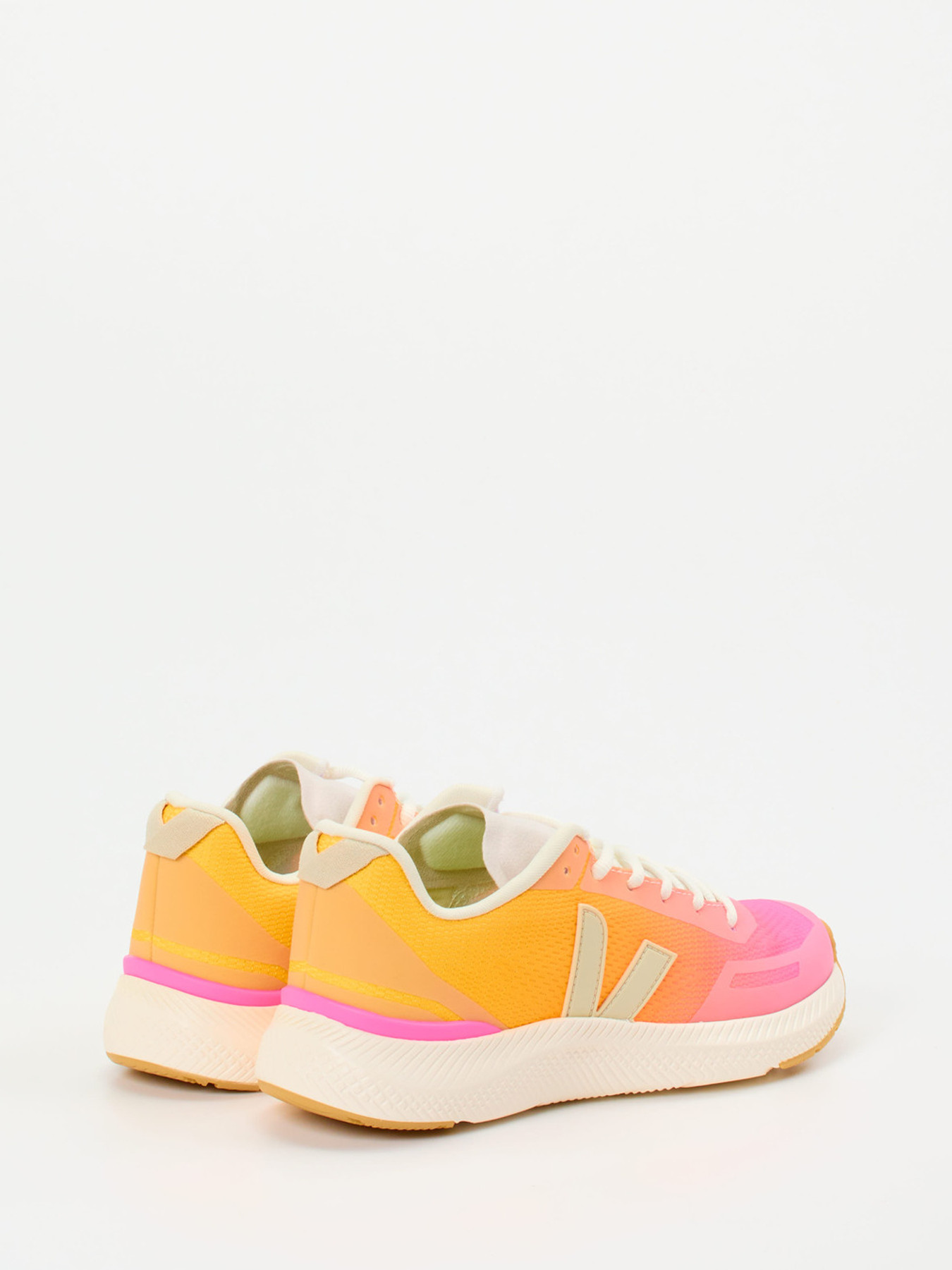 Sneaker rot 1661595000703