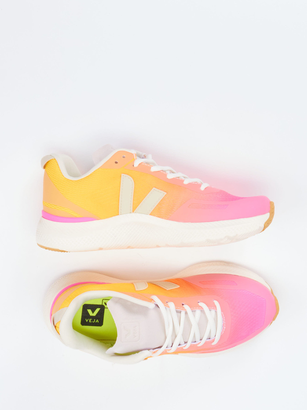 Sneaker rot 1661595000704