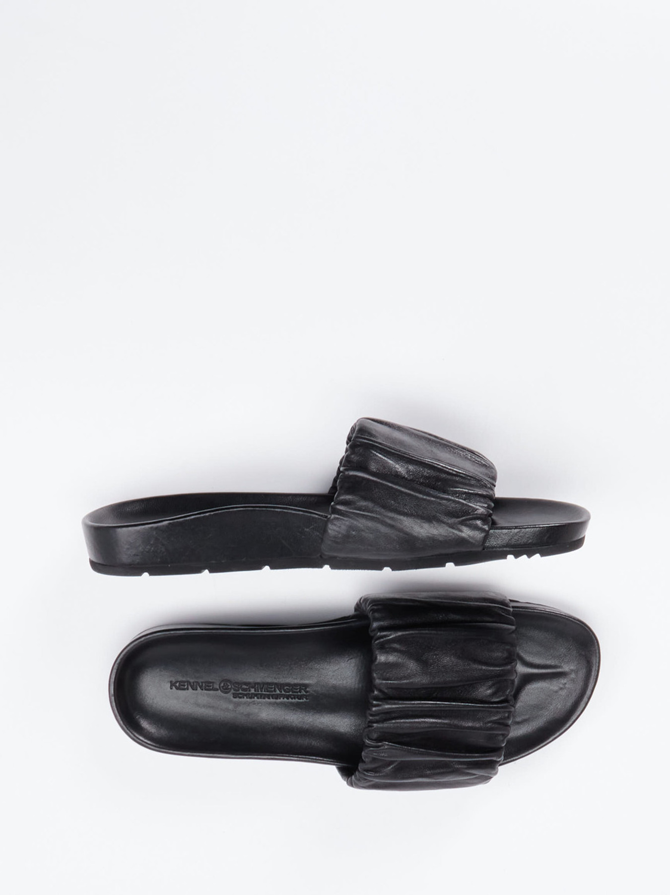 Pantolette schwarz 1101009005704