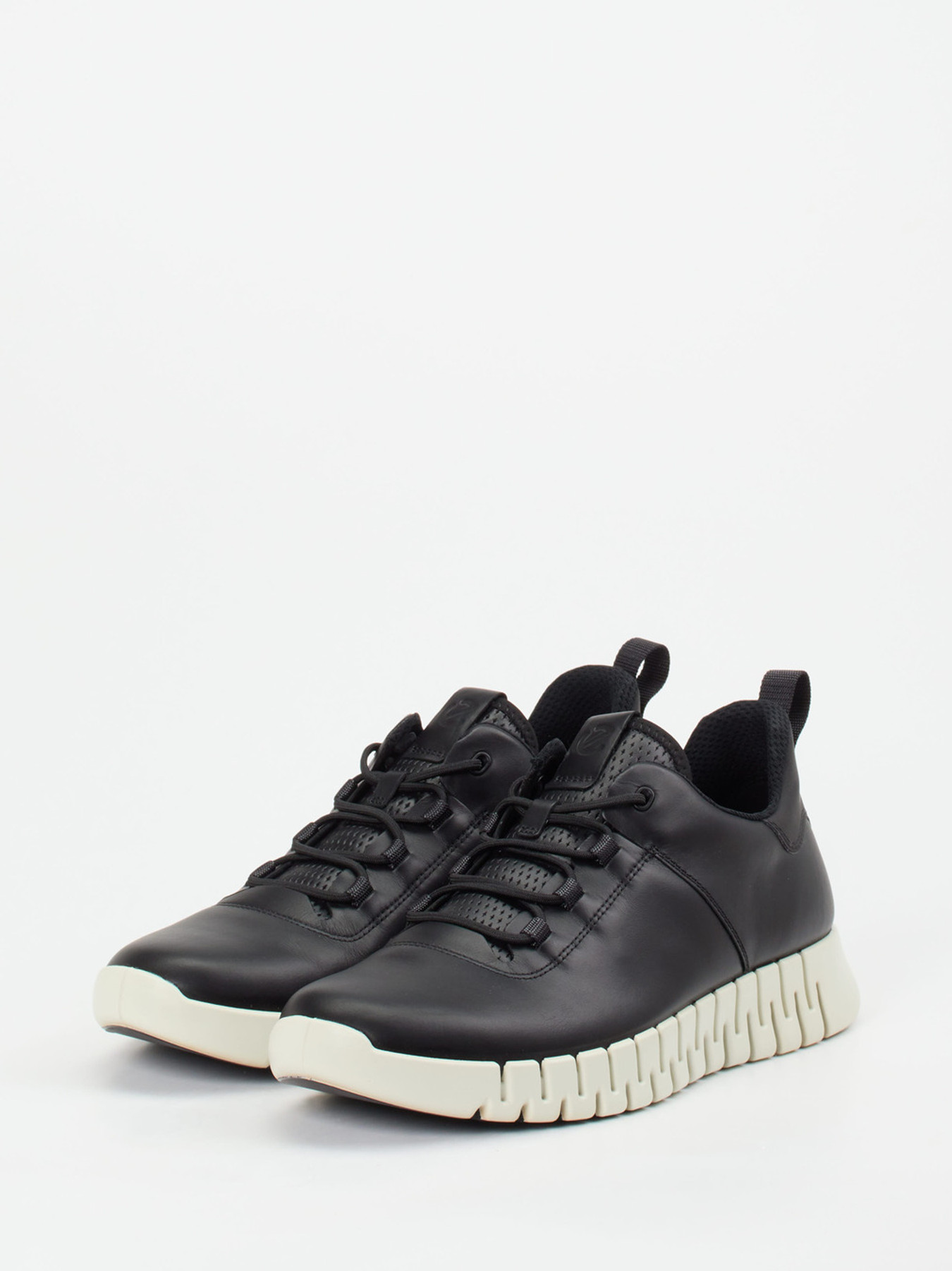 Sneaker schwarz 4661009062302