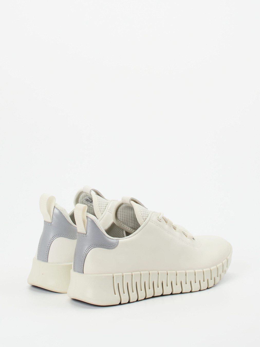 Sneaker weiß 1665739000303