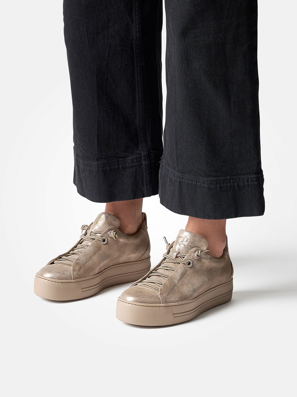 Sneaker gold 1663889002602