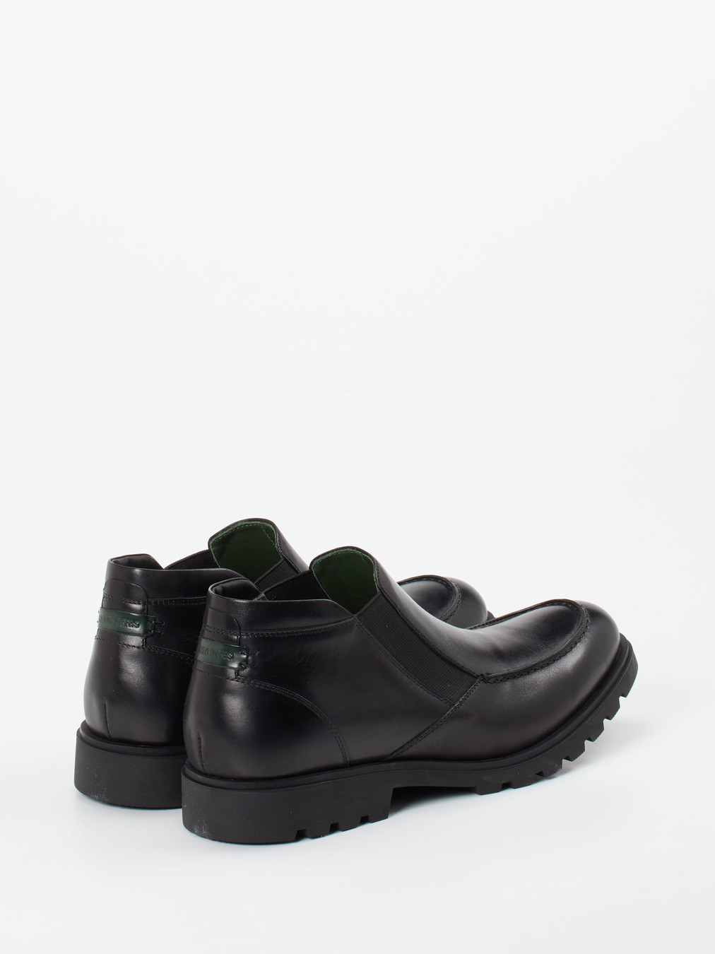 Boot schwarz 4711009022303