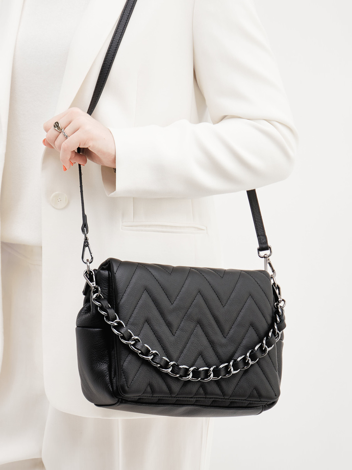 Umhängetasche schwarz 9391009005706