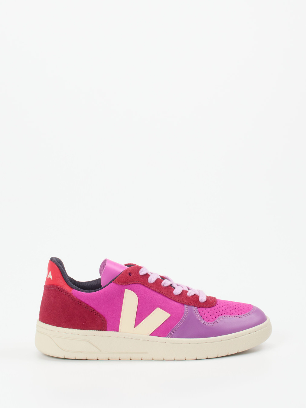 Sneaker rot 1661595000901