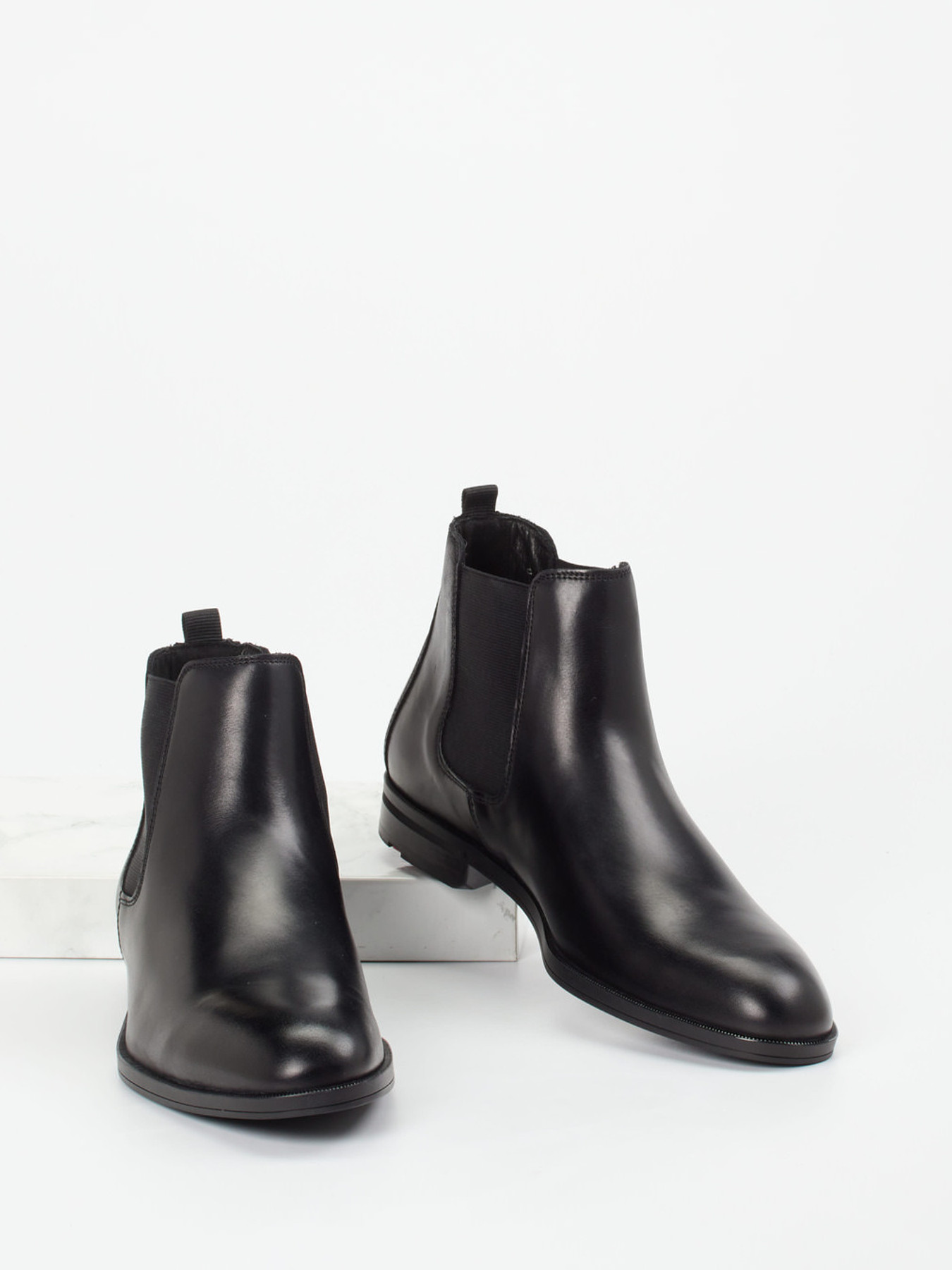 Boot schwarz 4711009022804