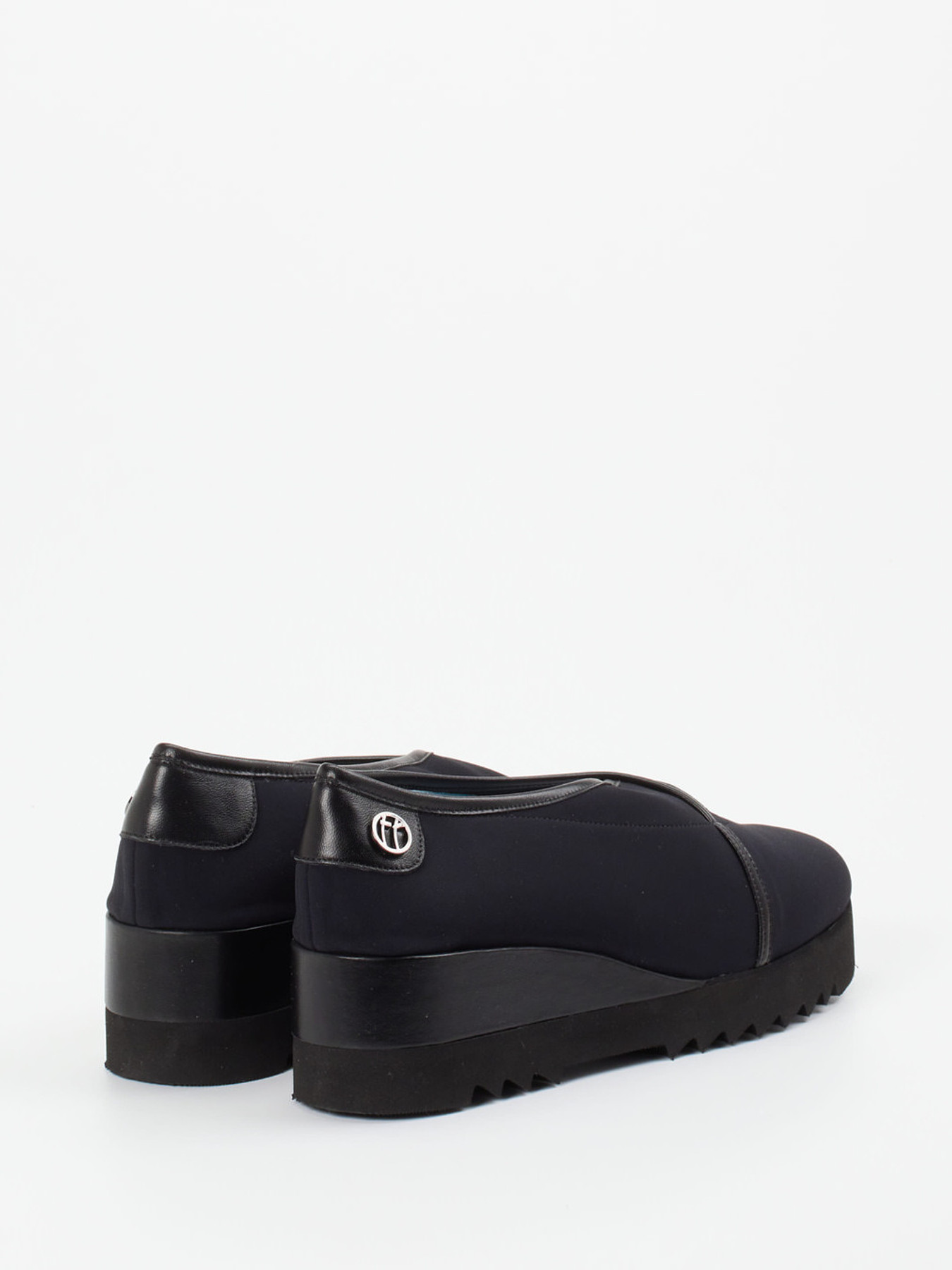 Slipper schwarz 1517009005903