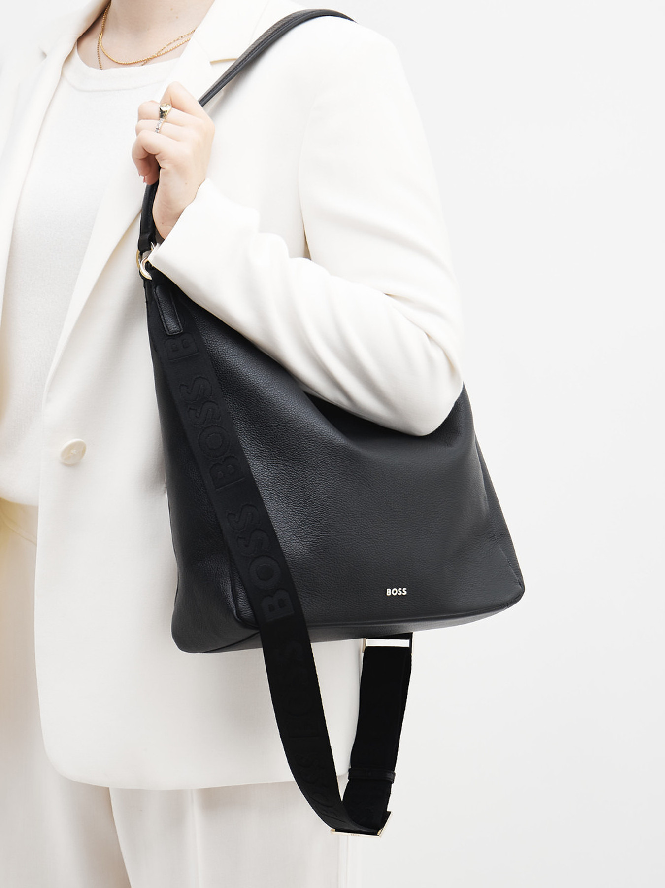 Schulter-/ Umhängetasche schwarz 9392009005706