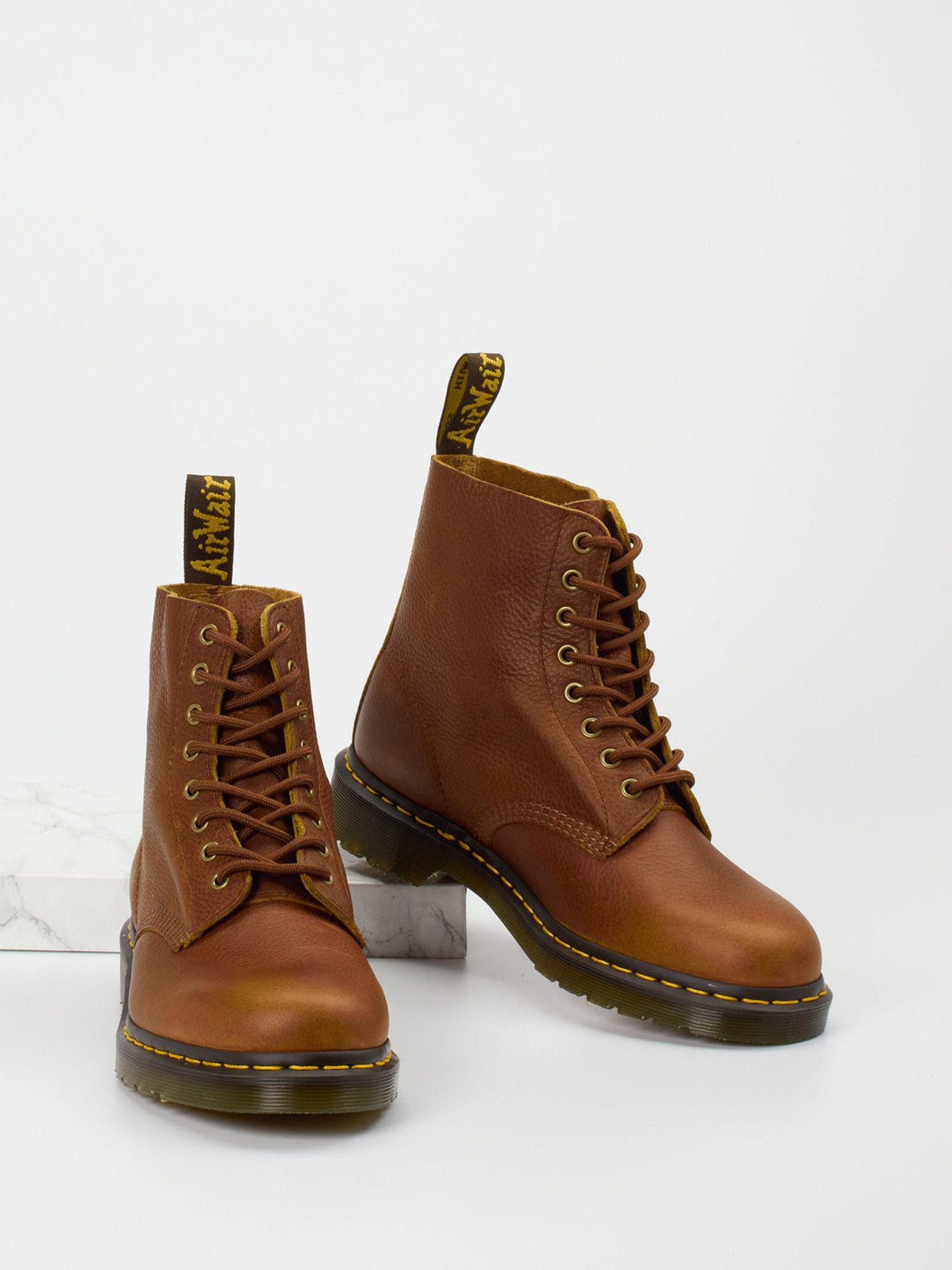 Boot braun 4701229063004