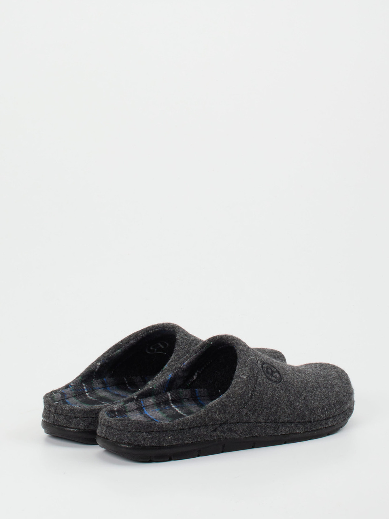 Pantolette grau 7463409006403