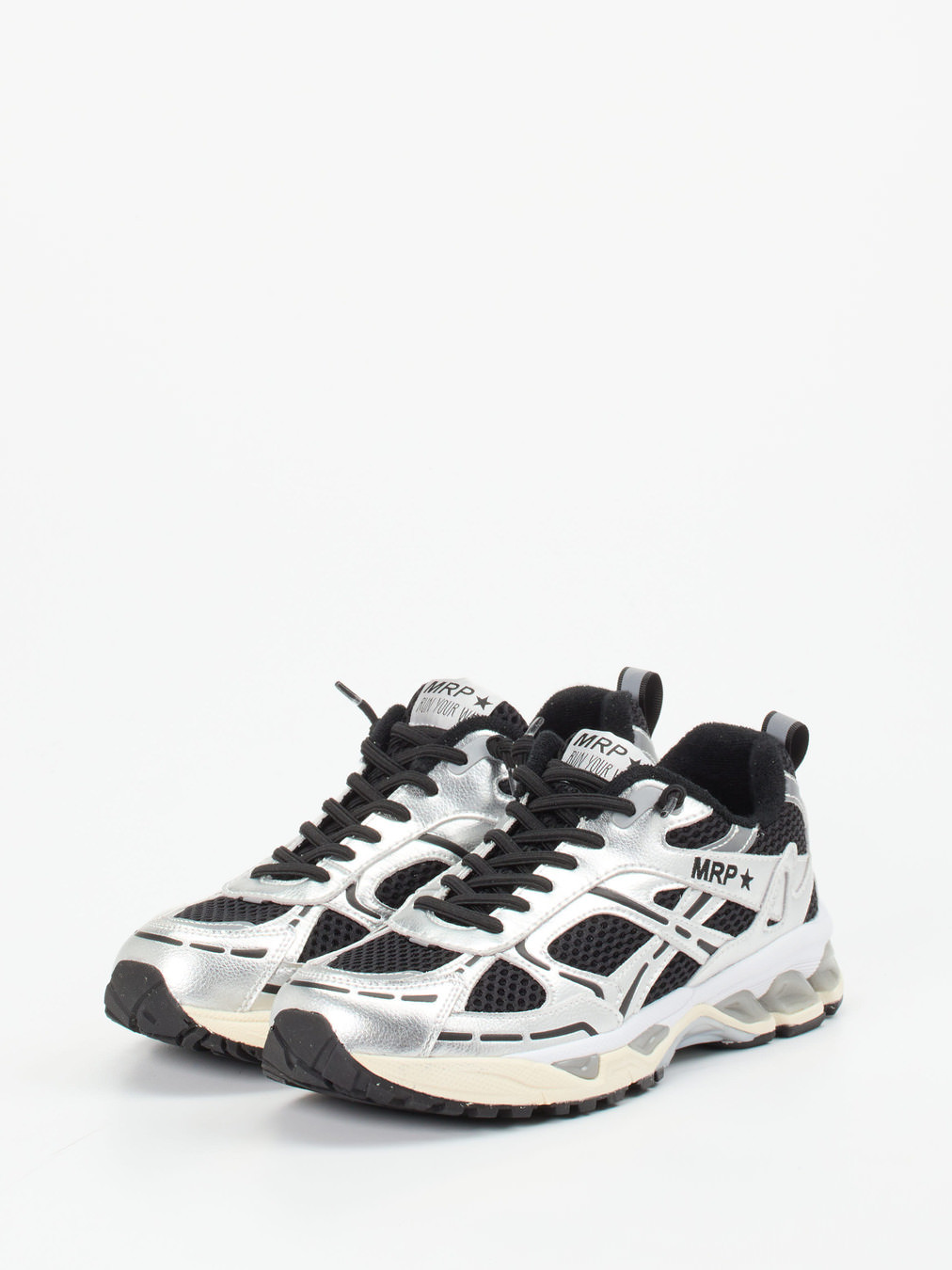 Sneaker silber 1663449007302