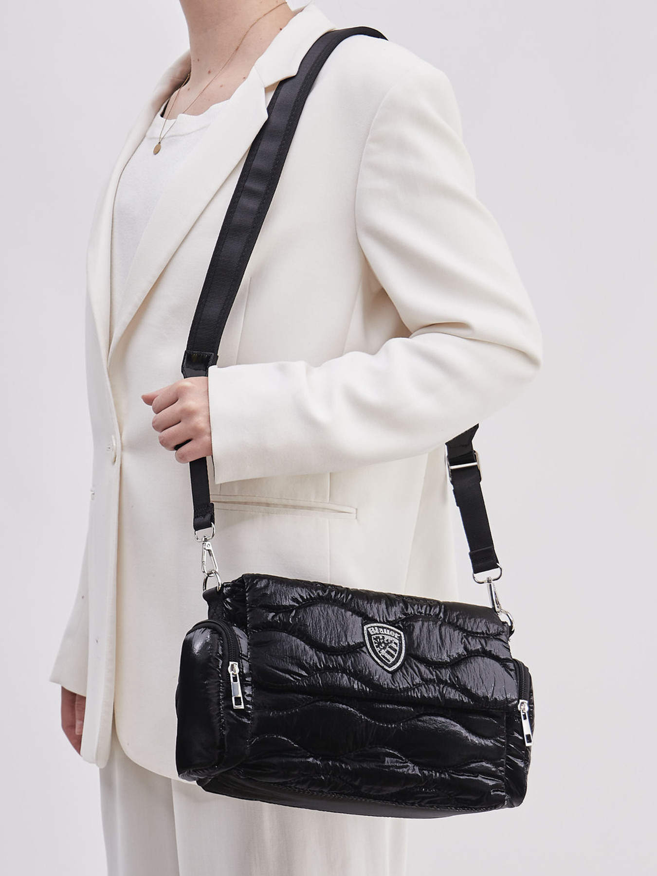 Umhänge-/ Minitasche schwarz 9391009005406