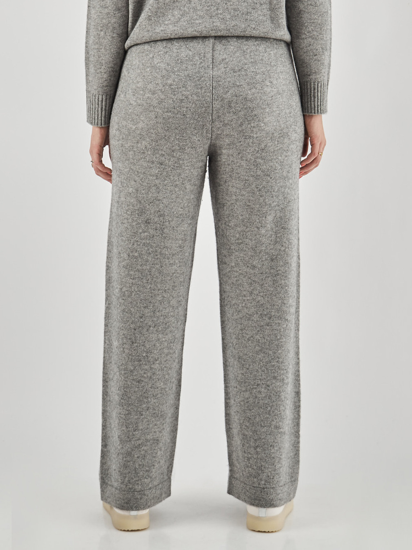 Hose grau 9350459000301