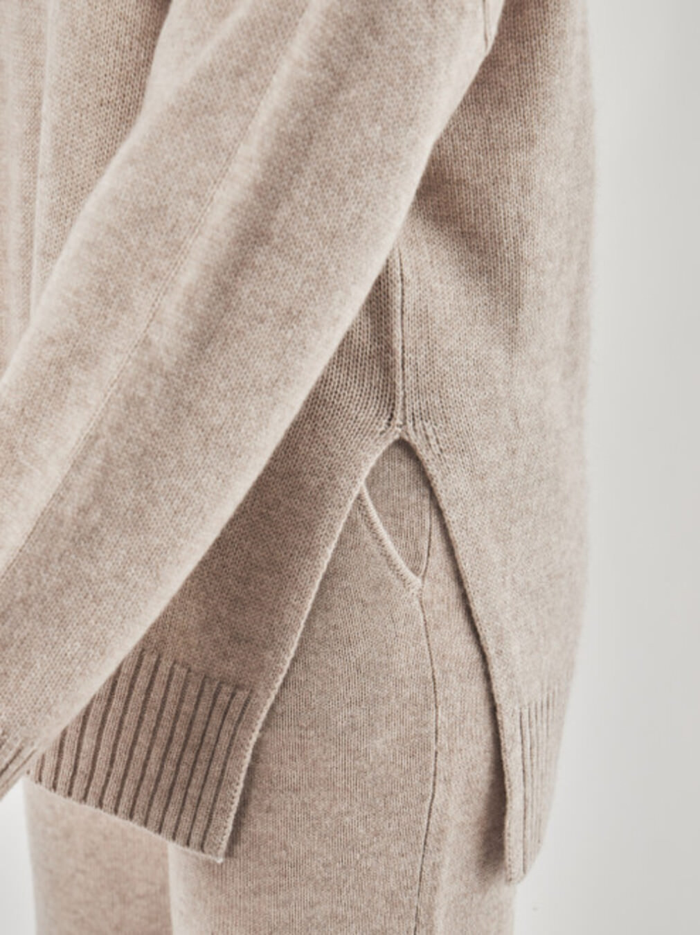 Pullover beige 9341359000803.jpeg