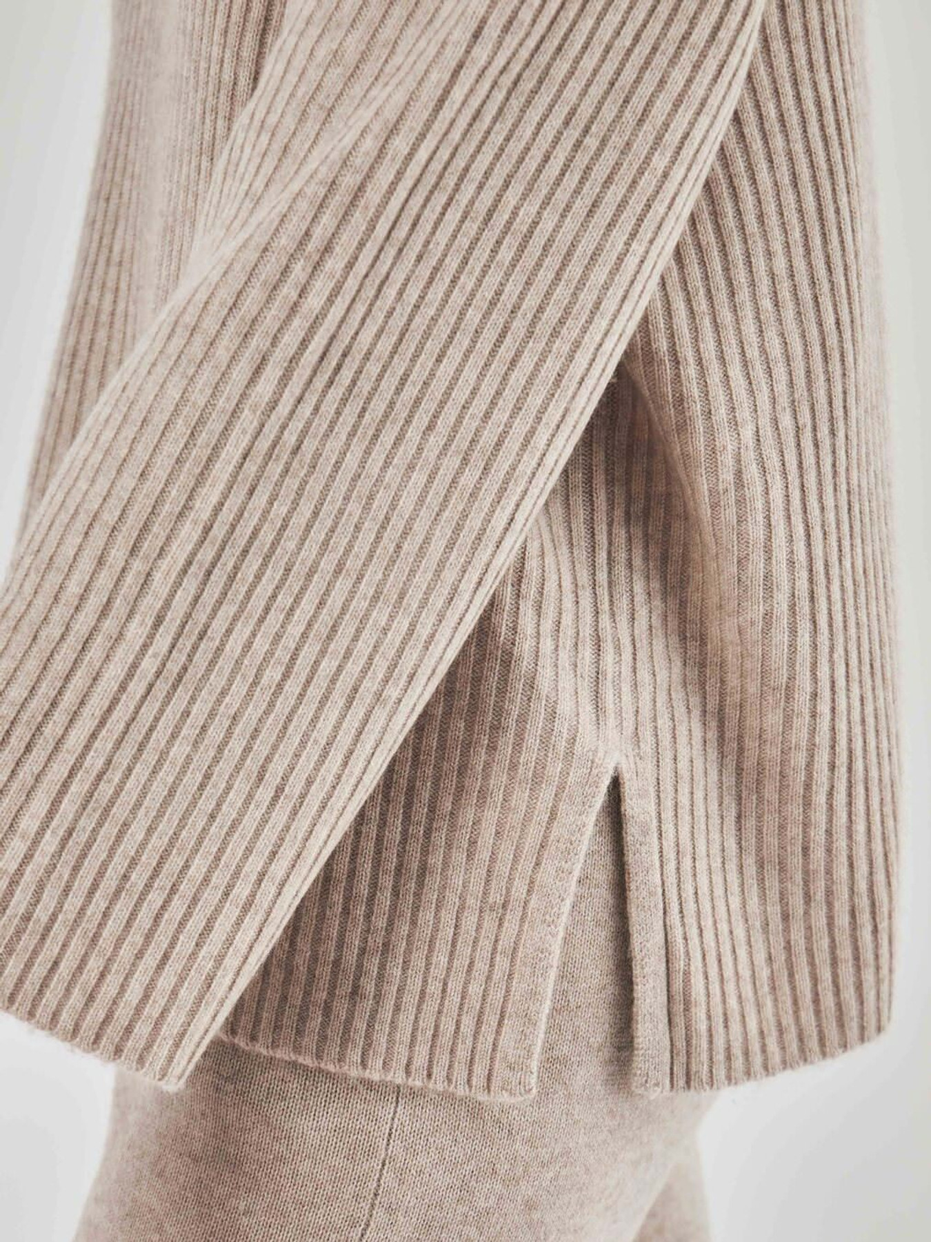 Rollkragen beige 9343359000302