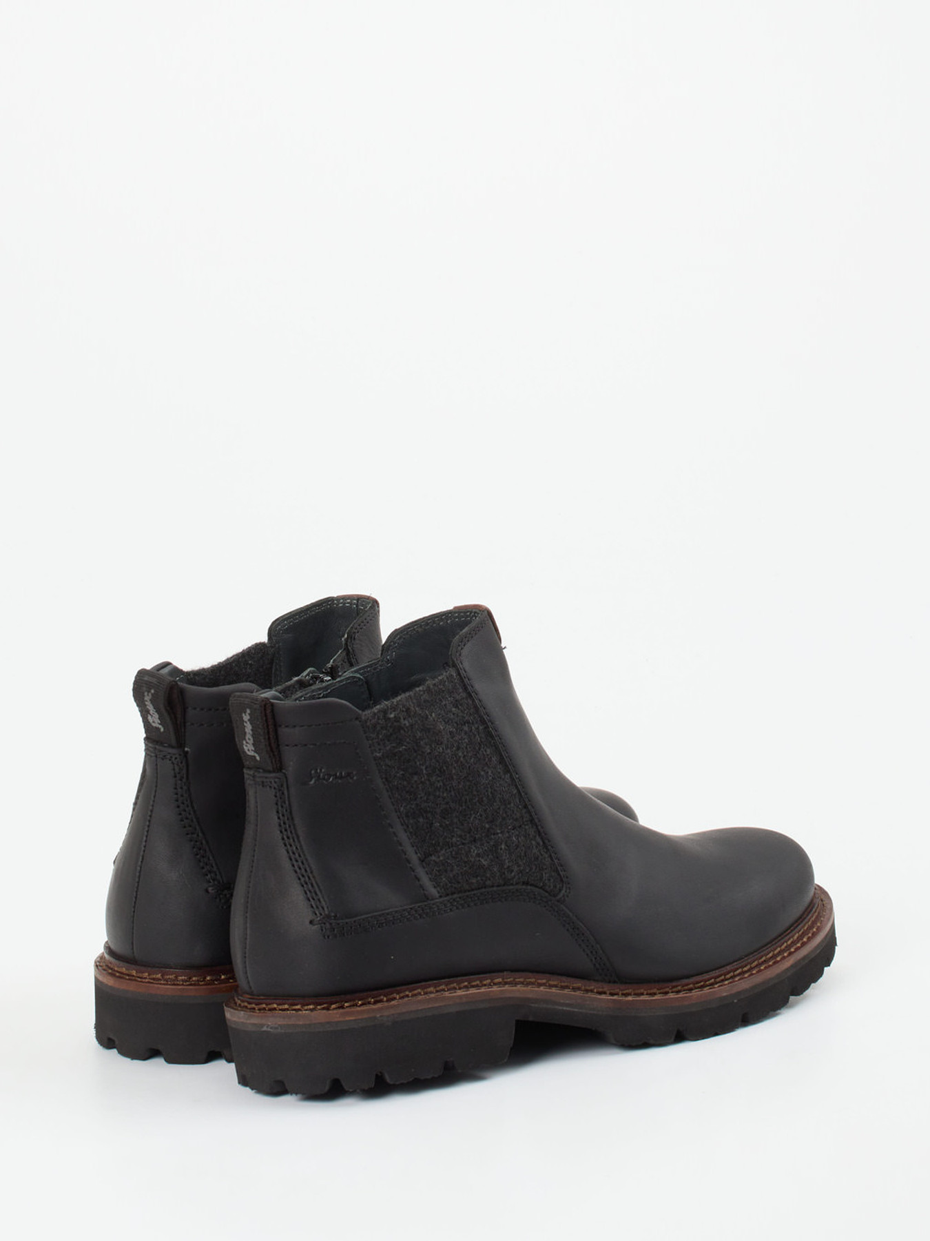 Boot schwarz 4711009022703