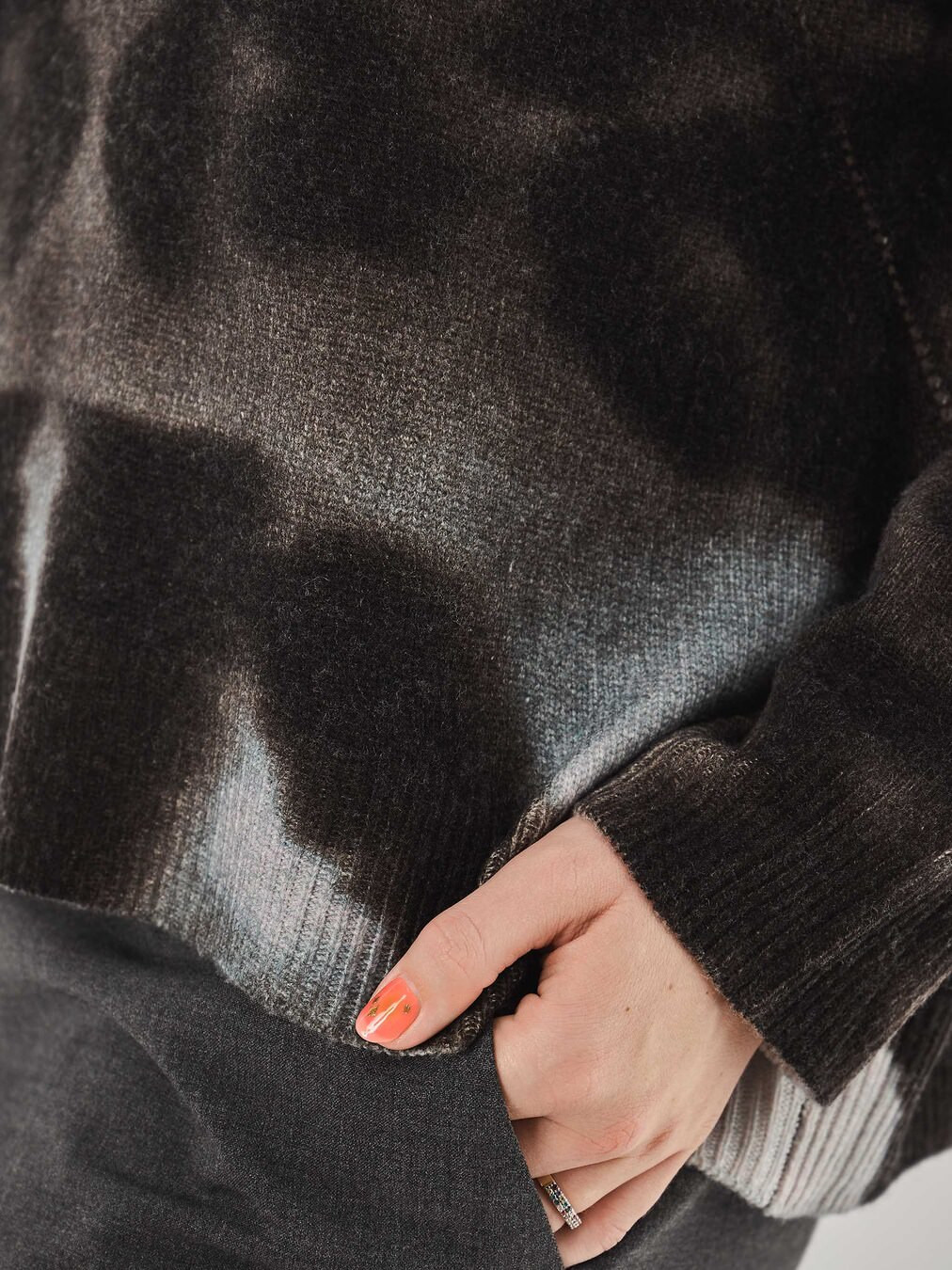 Pullover schwarz 9341007000102