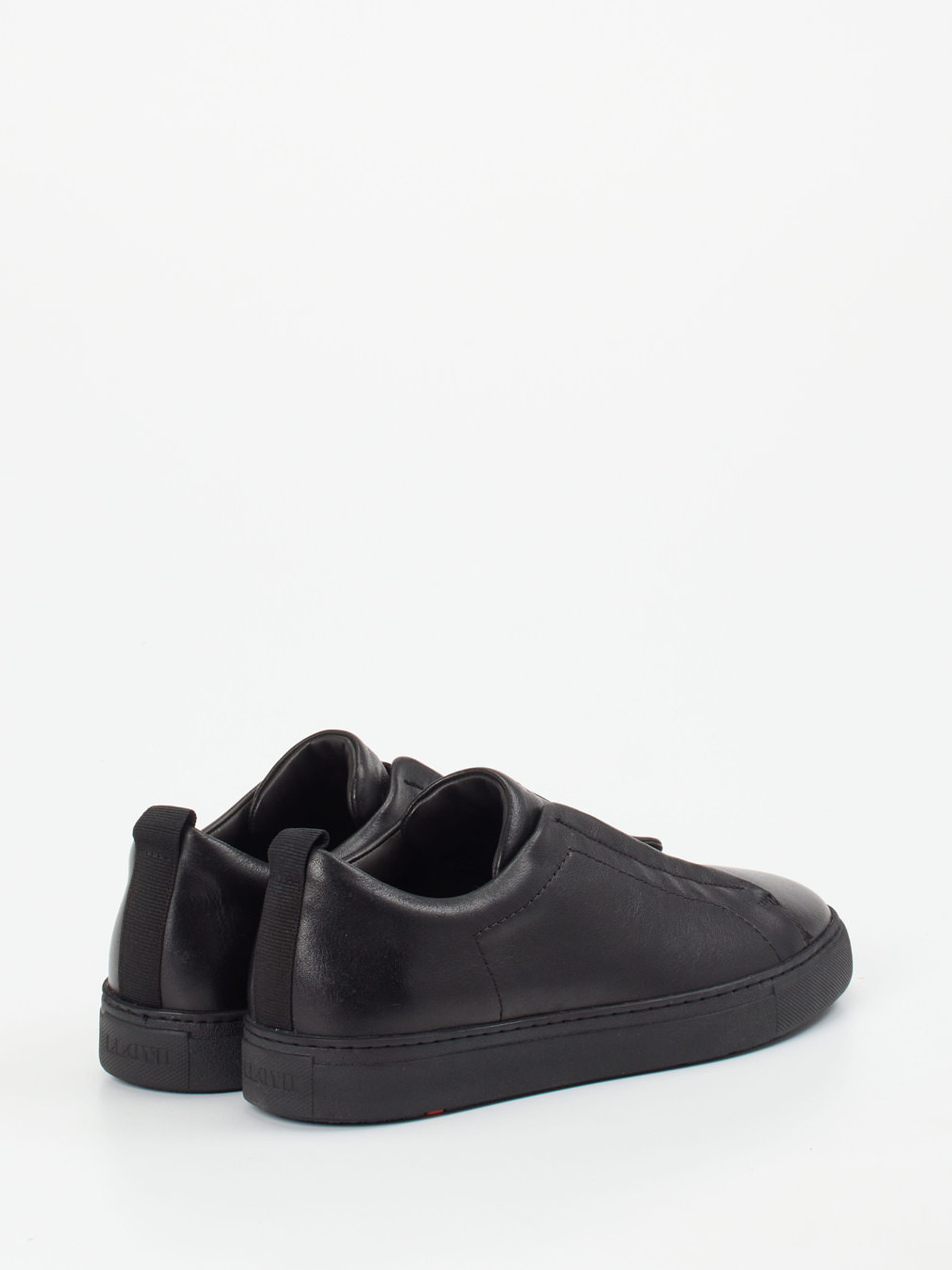 Slipper schwarz 4561009003703