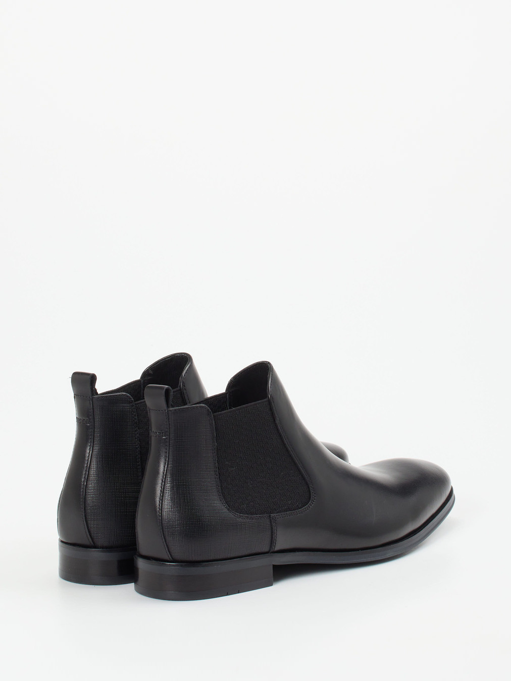 Boot schwarz 4711009023303