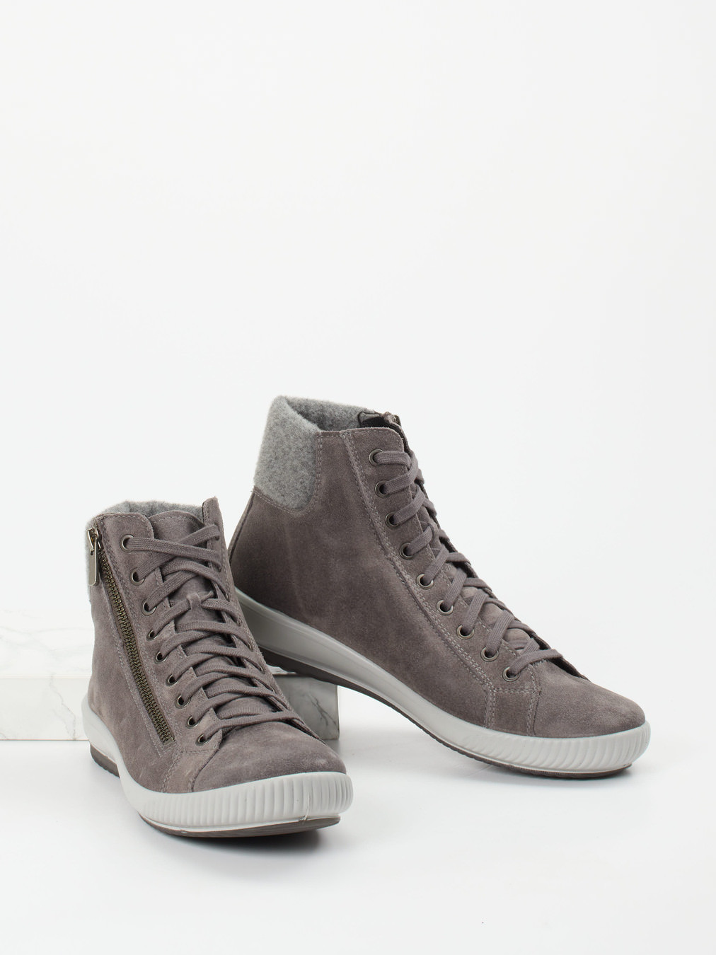 Sneaker High grau 1673459000804