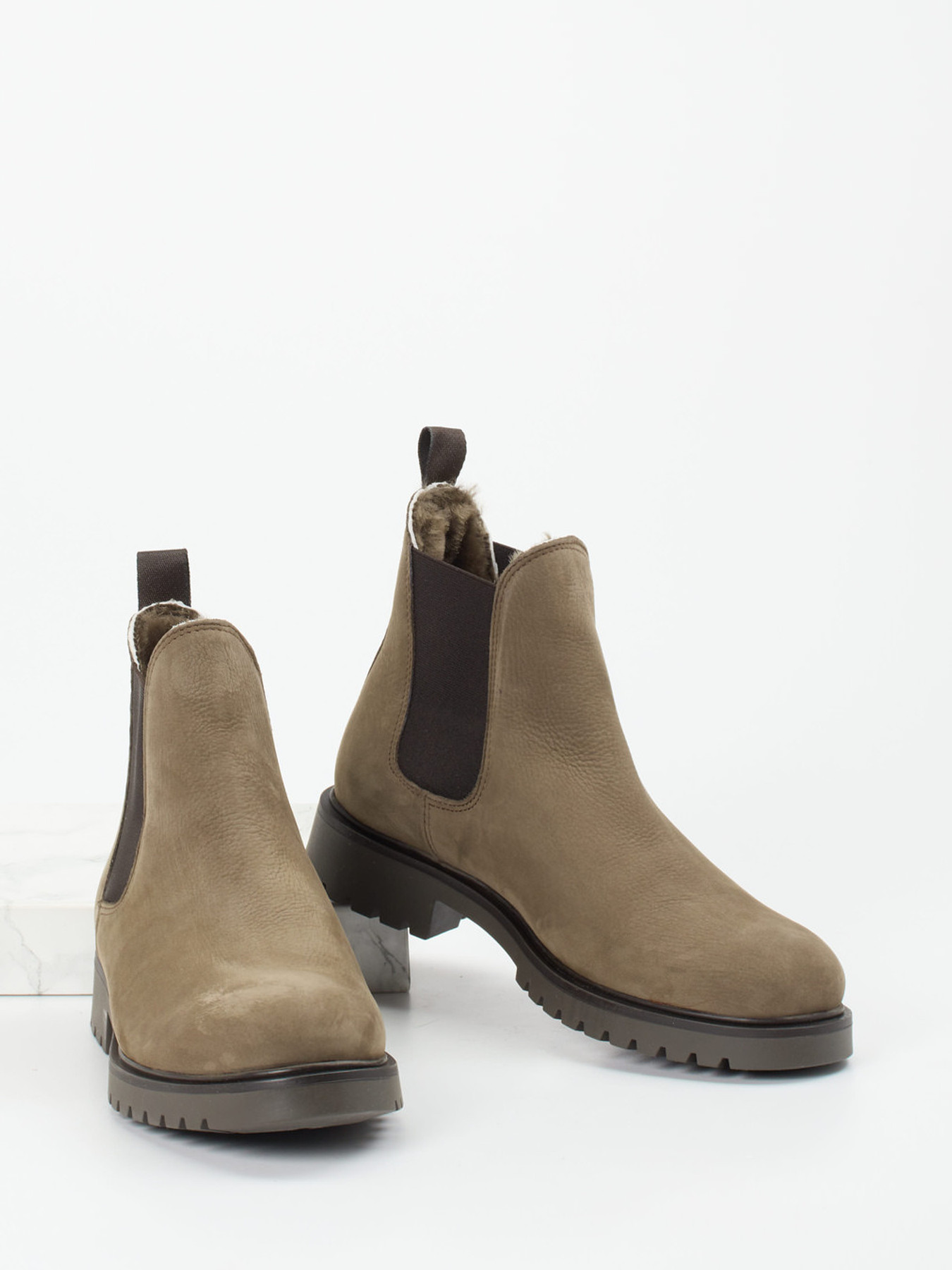 Boot braun 6810249000404