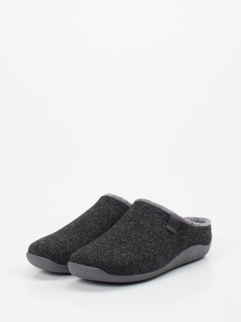 Pantolette grau 7463409006602