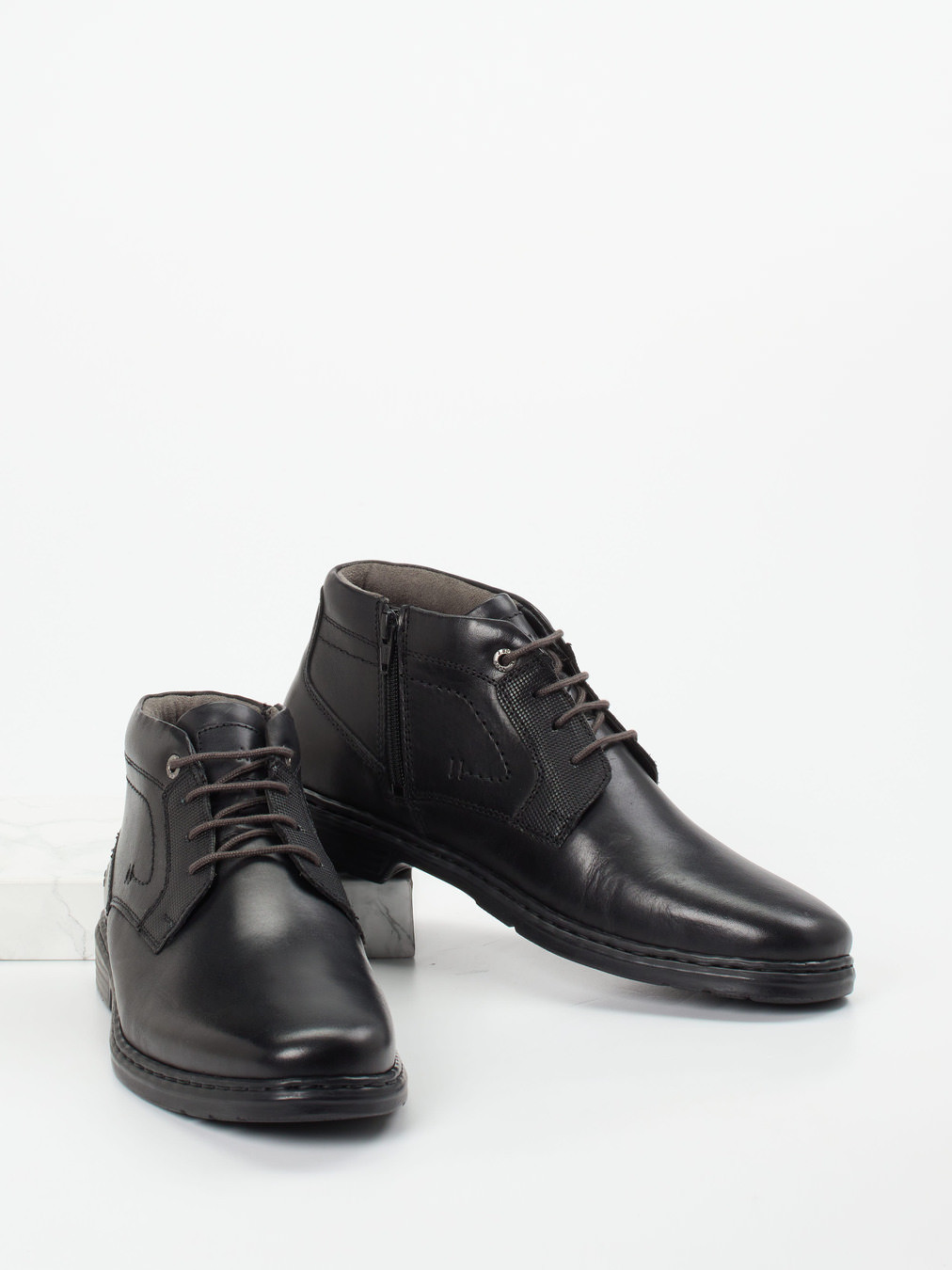 Boot schwarz 4701009078904