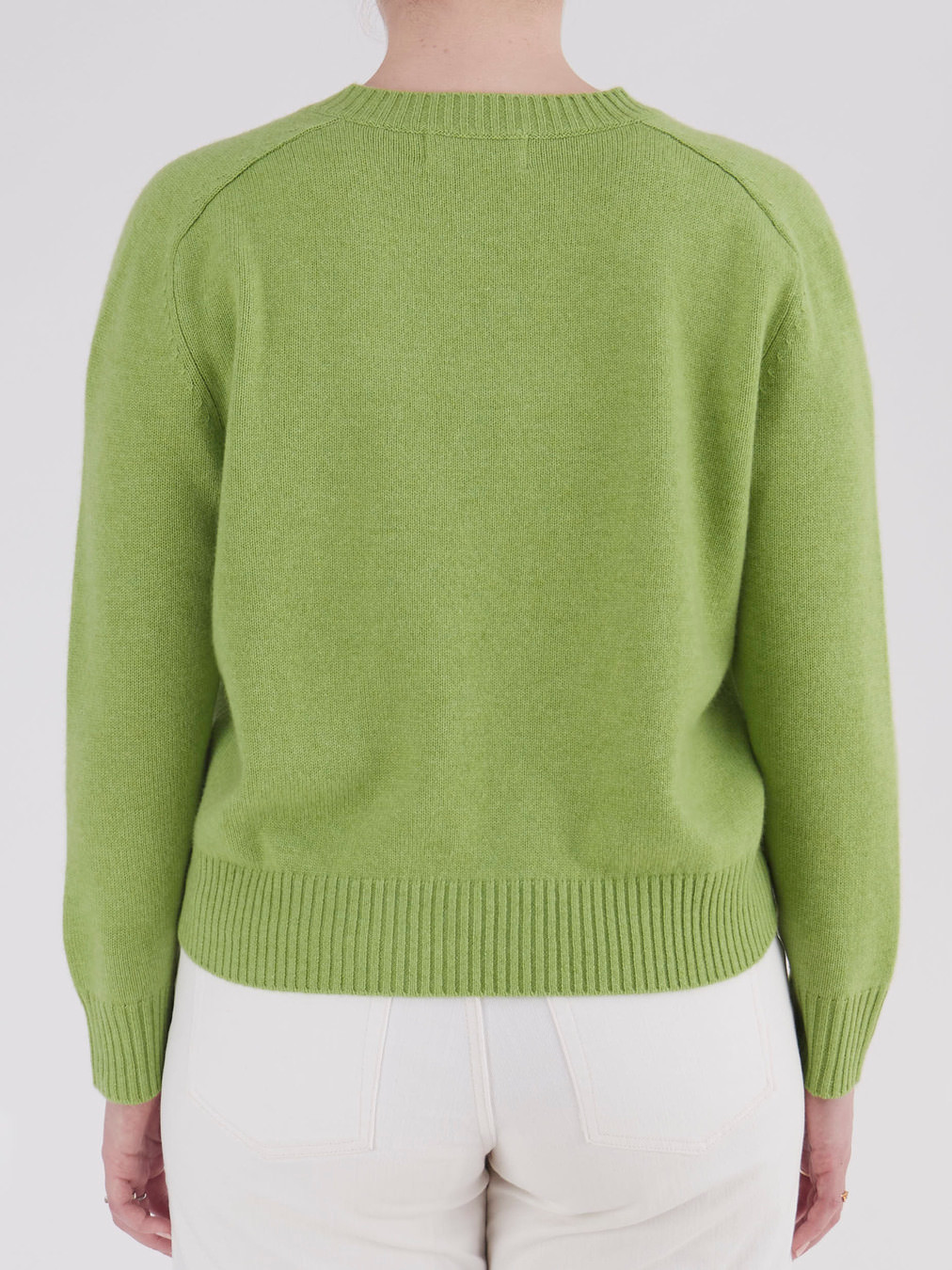 Pullover grün 9341699000401