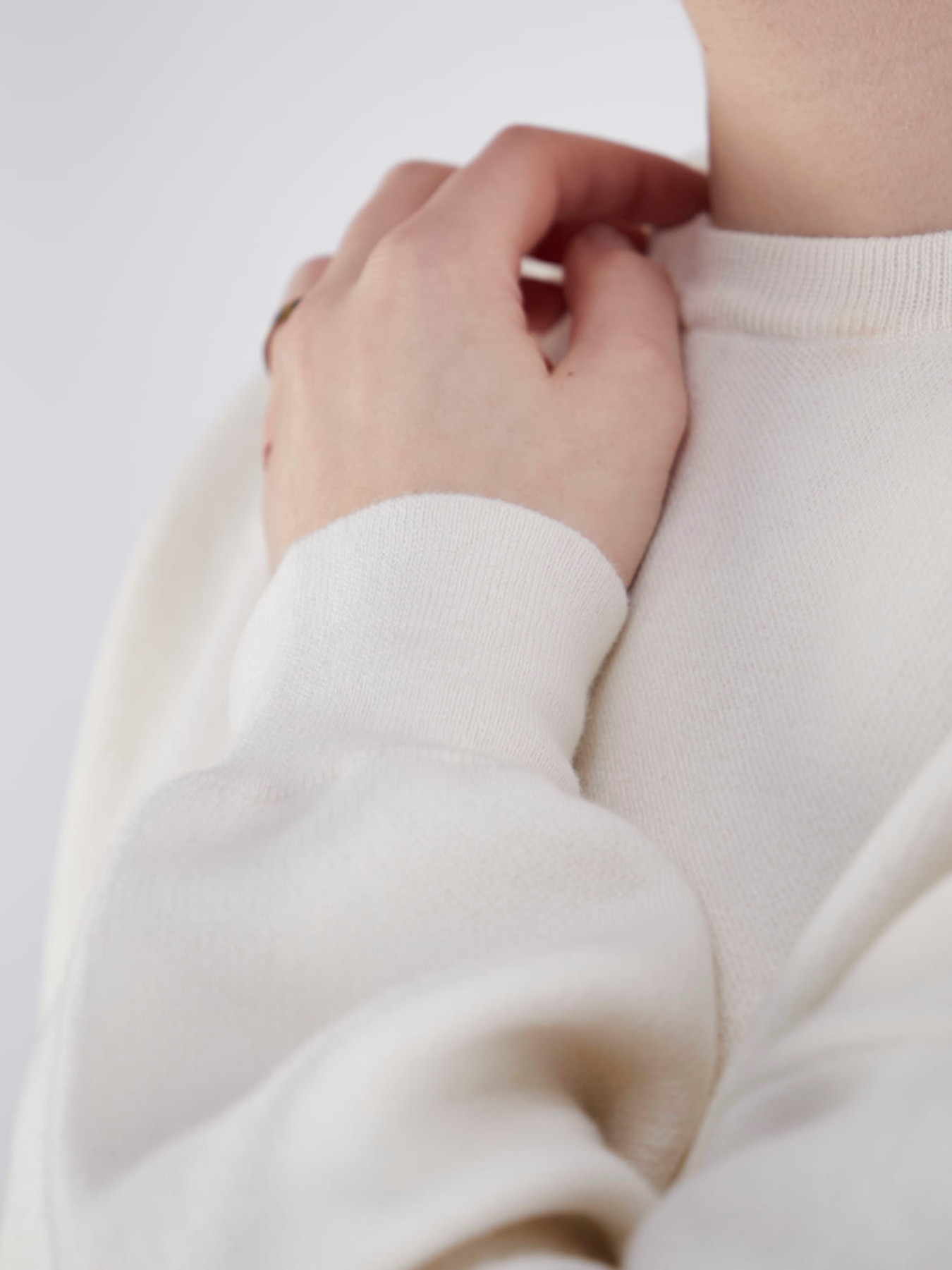 Pullover beige 9341379000402