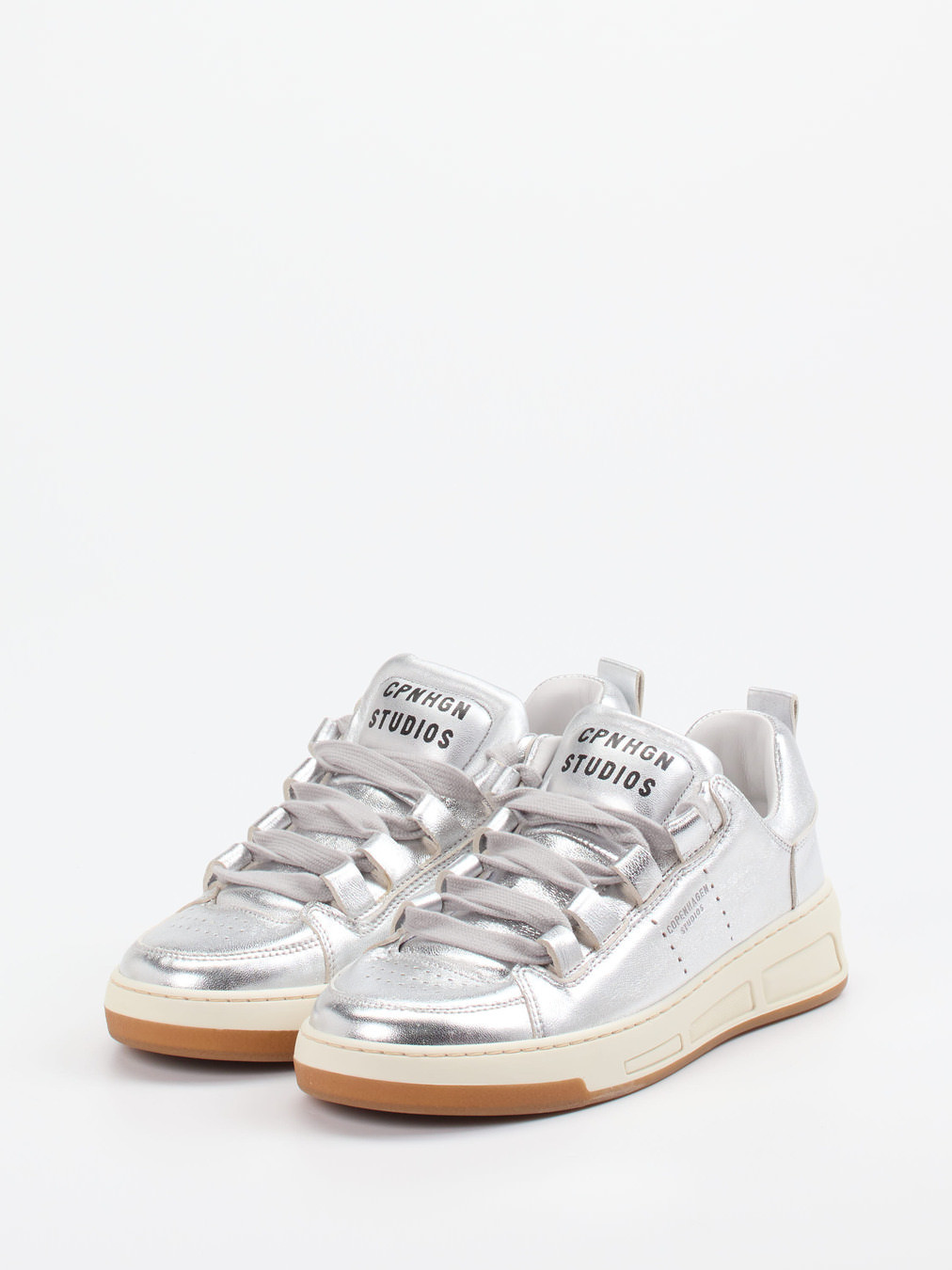 Sneaker silber 1663449008202