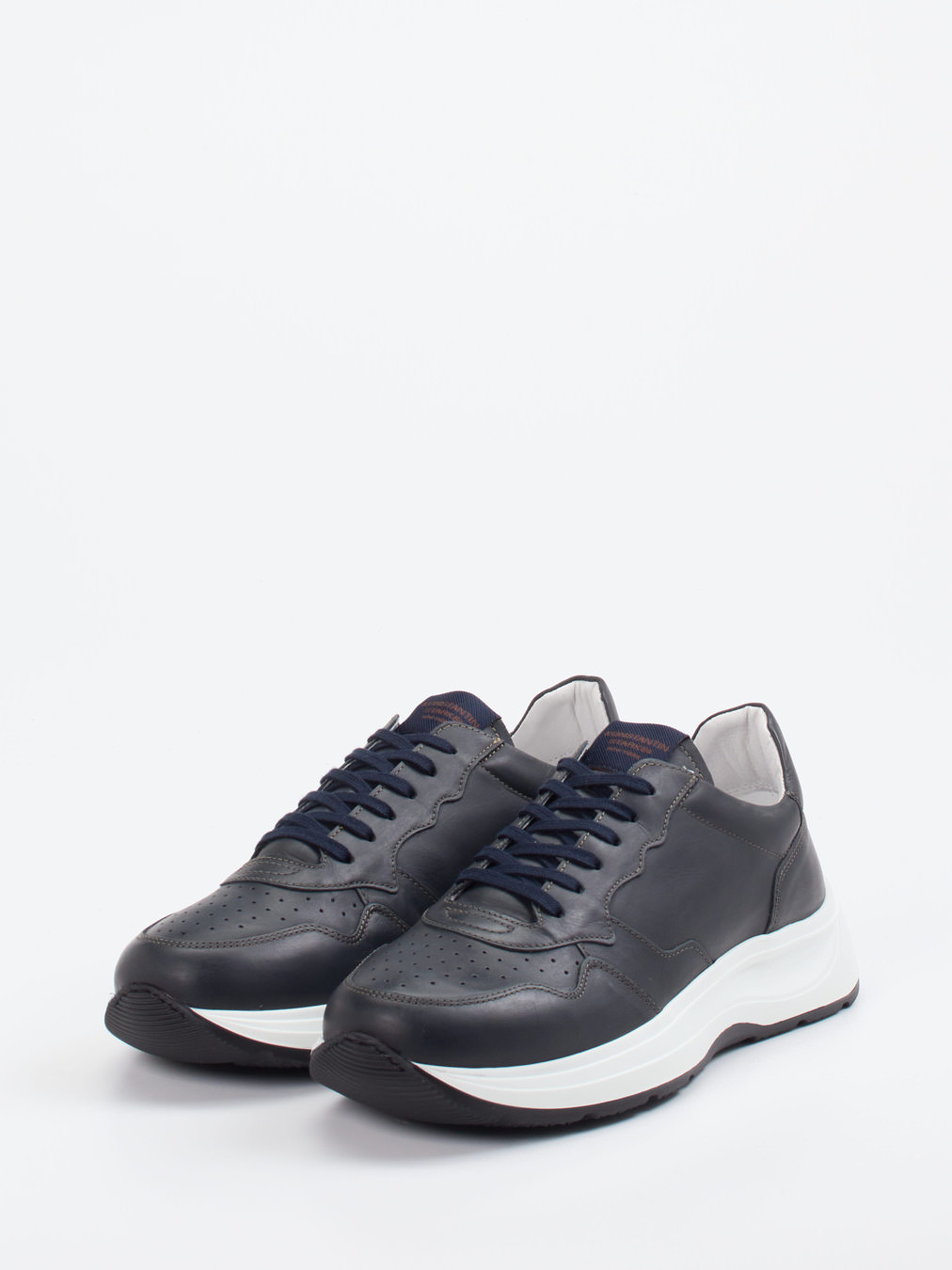 Sneaker schwarz 4661009067902