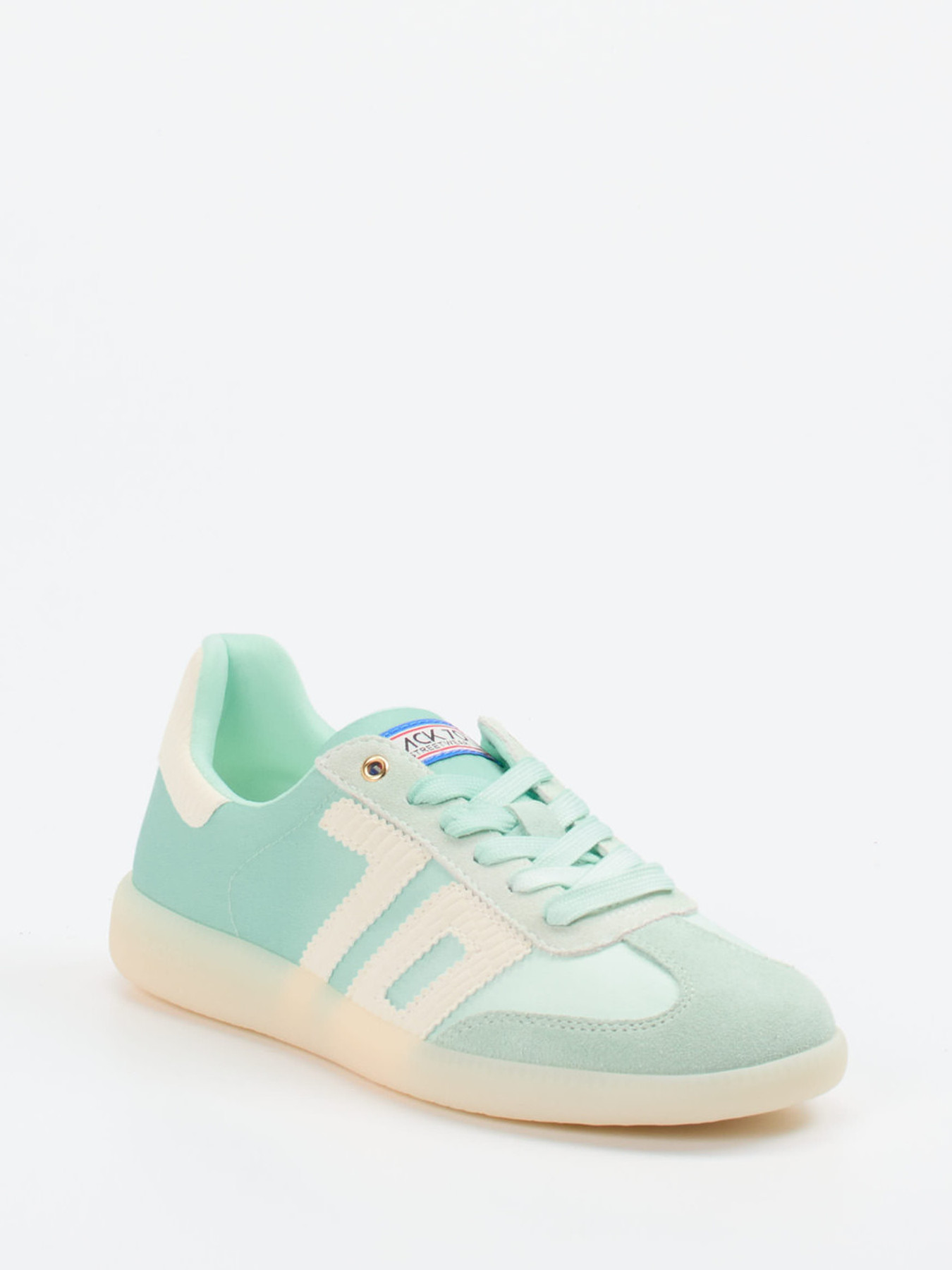 Sneaker grün 1661689000406