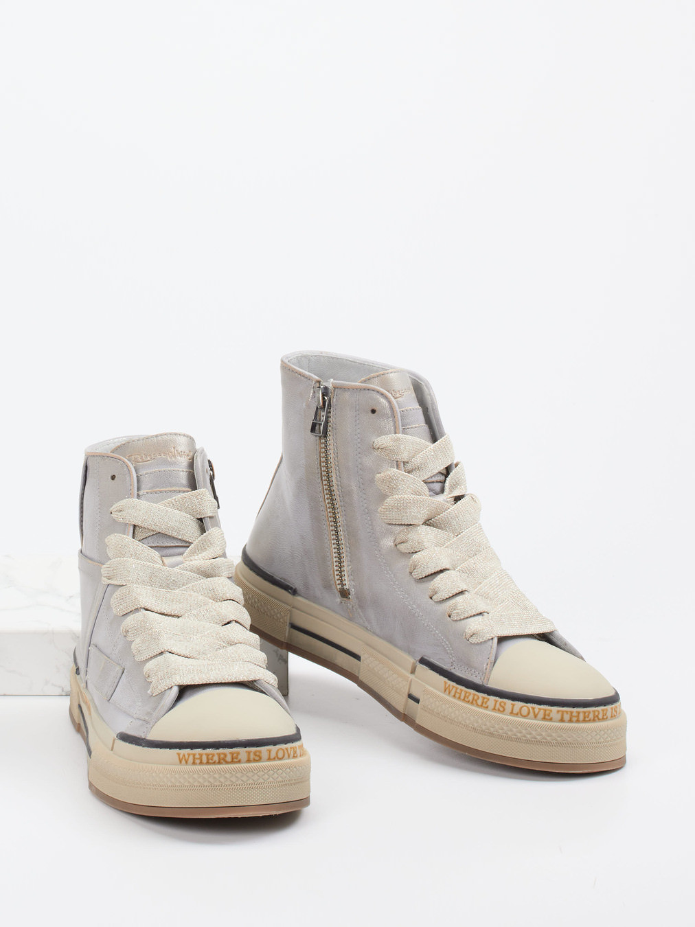 Sneaker High grau 1673458000104