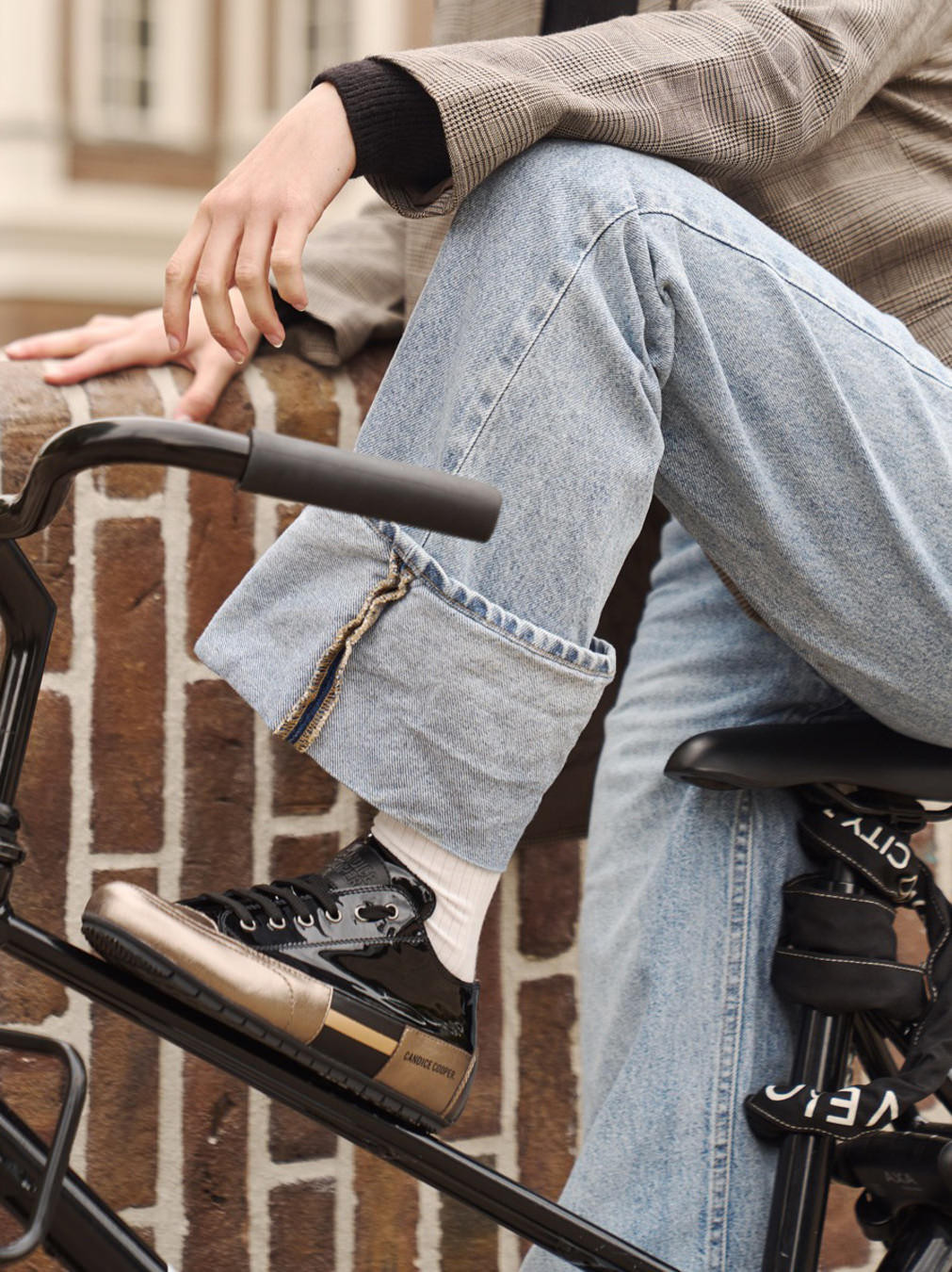 Sneaker schwarz 1661002000502