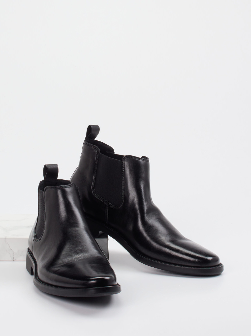 Boot schwarz 4711009024004