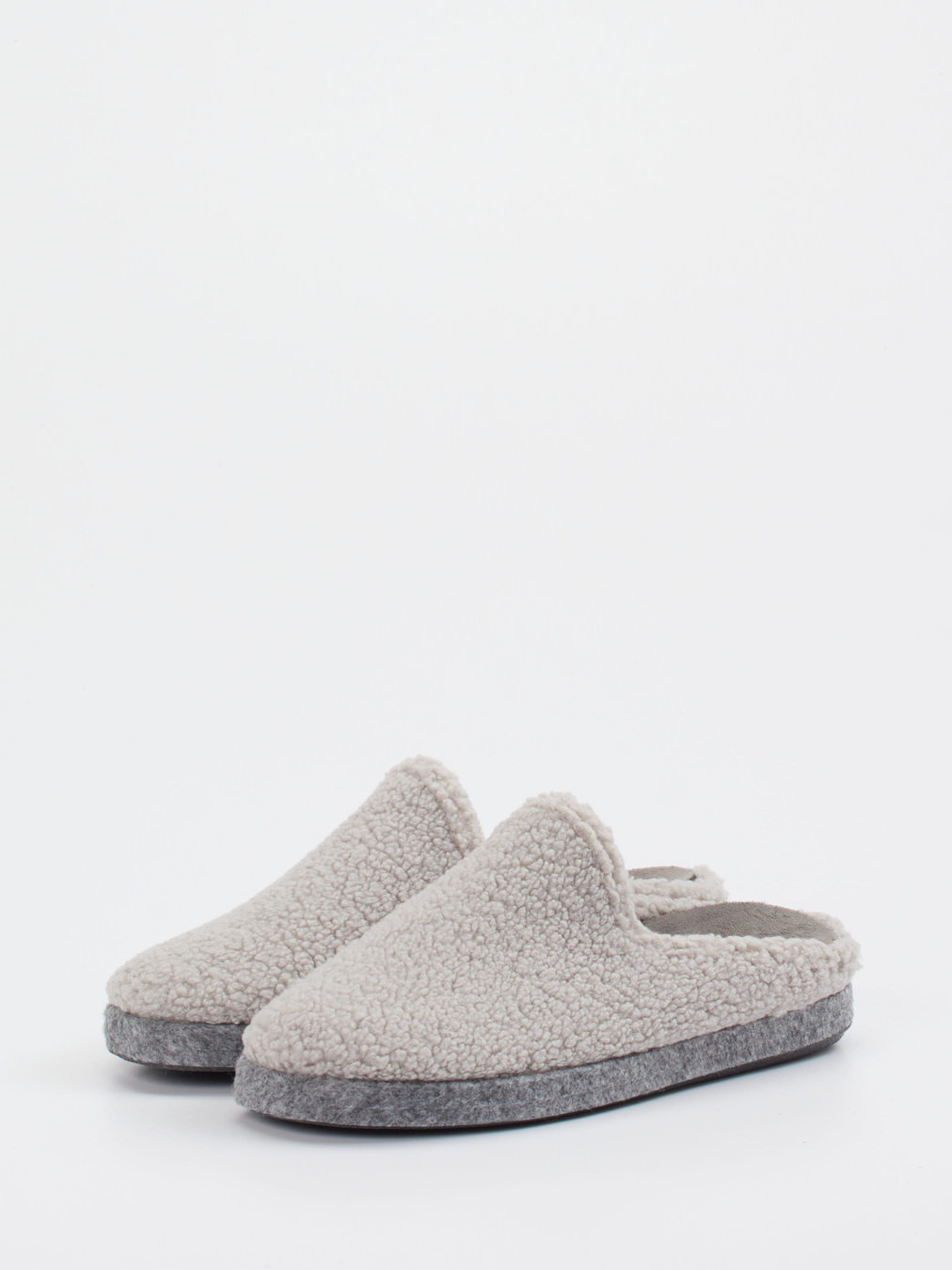 Hausschuh grau 7163459004302