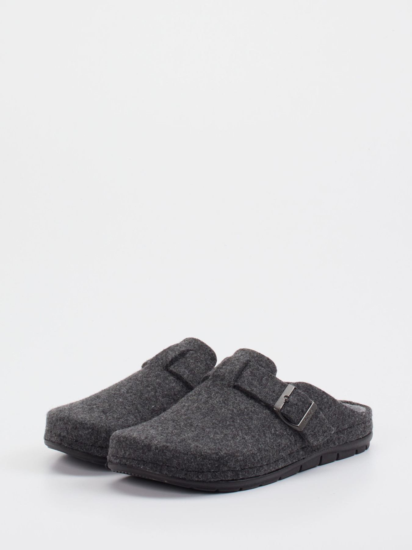 Pantolette grau 7463409006802