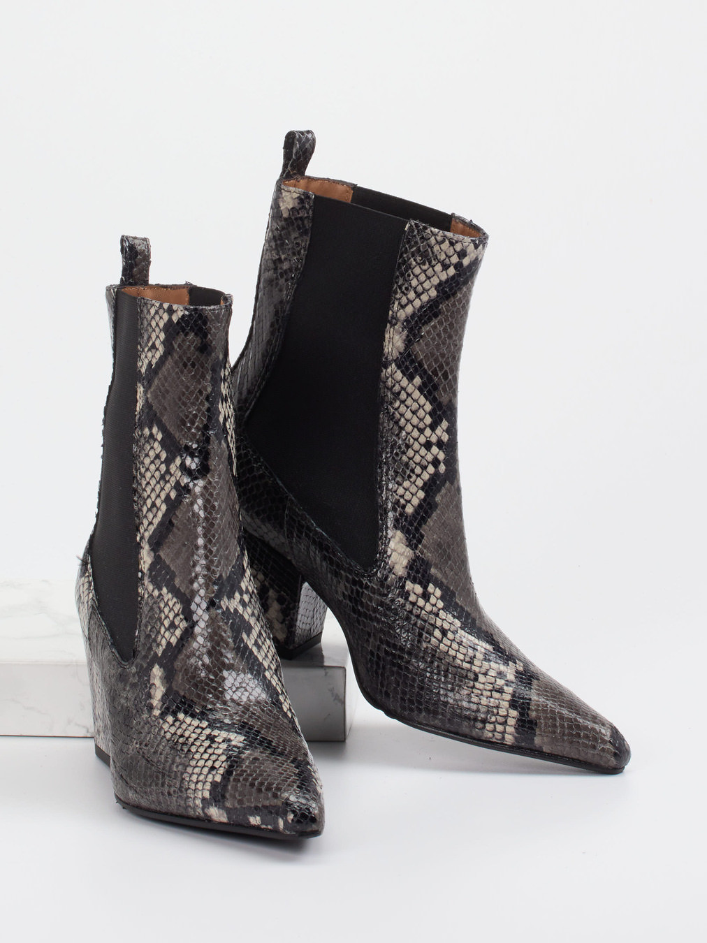 Stiefelette grau 1739450000304