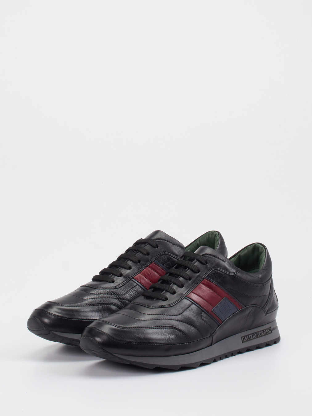 Sneaker schwarz 4661009069402