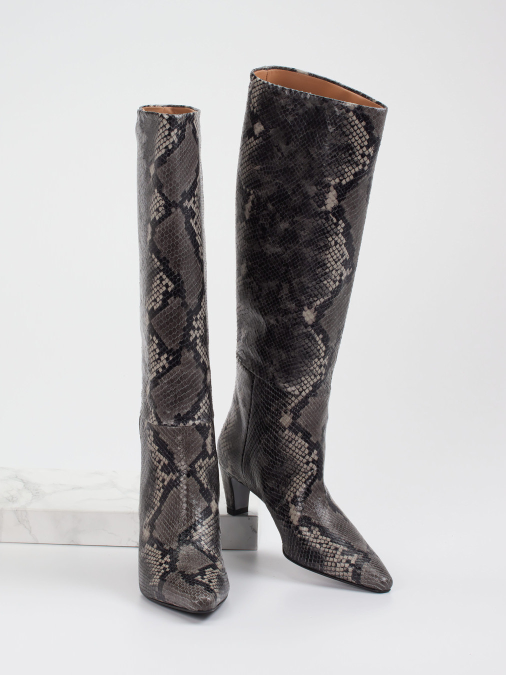 Stiefel grau 1777450000104