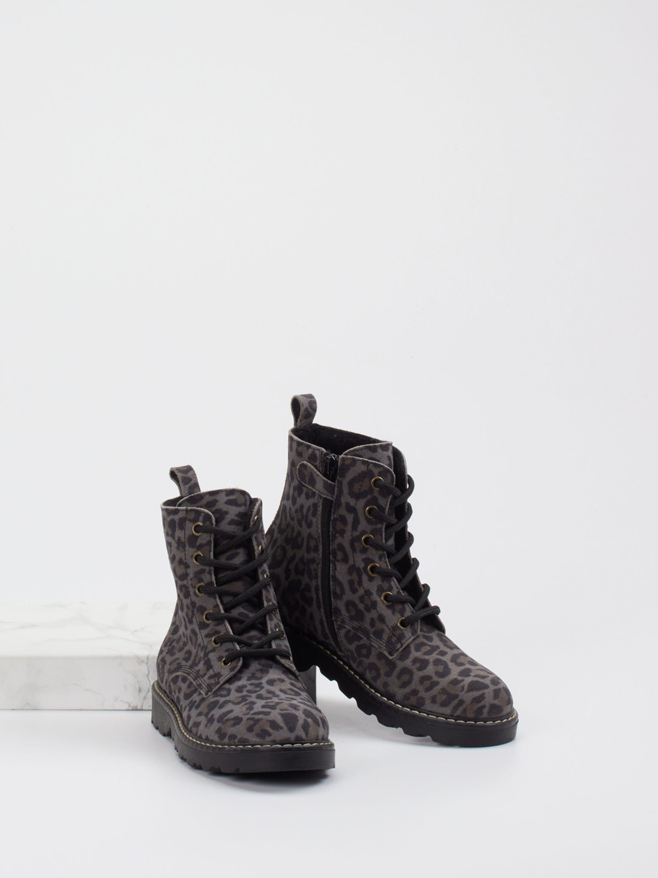 Schnürboot grau 6700450000104