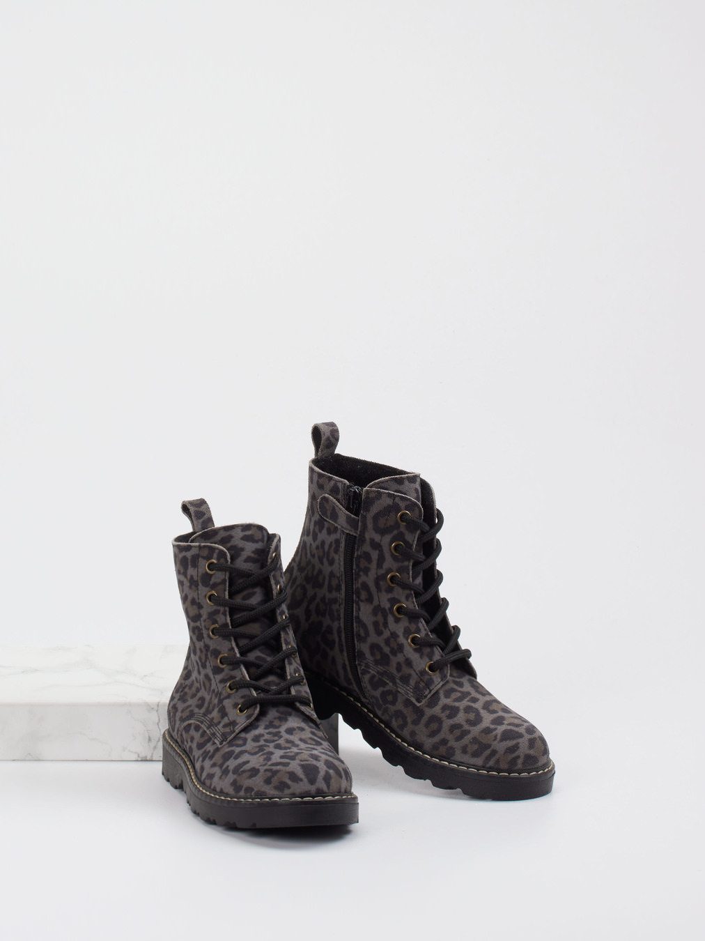 Schnürboot grau 6700450000104