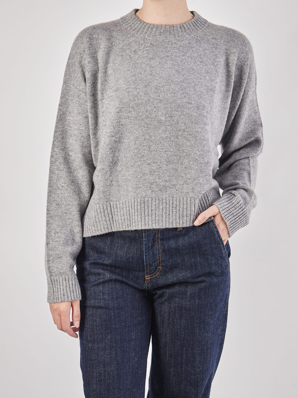 Pullover grau 9341459000906