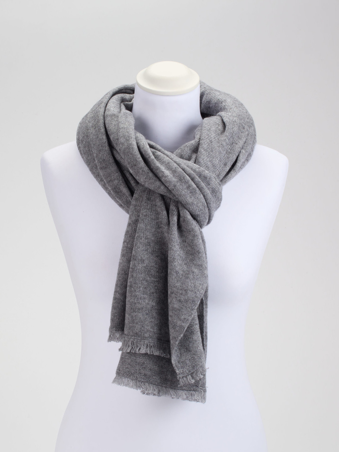 Schal grau 9321409000301