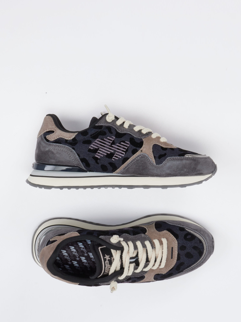 Sneaker grau 1663403000304