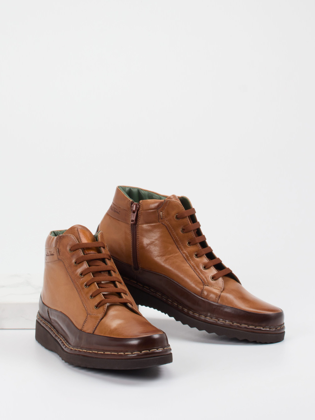 Boot braun 4701229065004