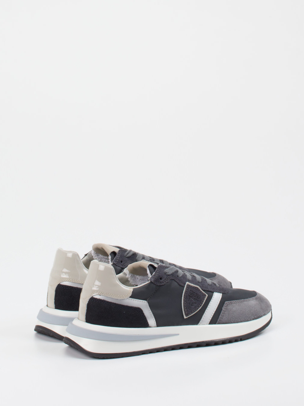 Sneaker grau 1663454000803