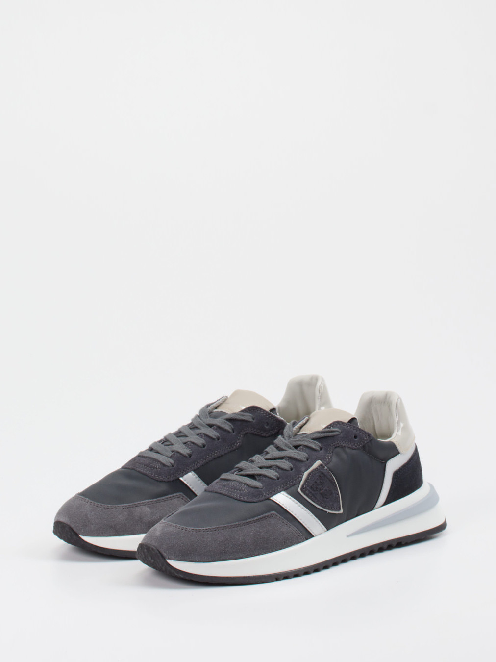 Sneaker grau 1663454000802