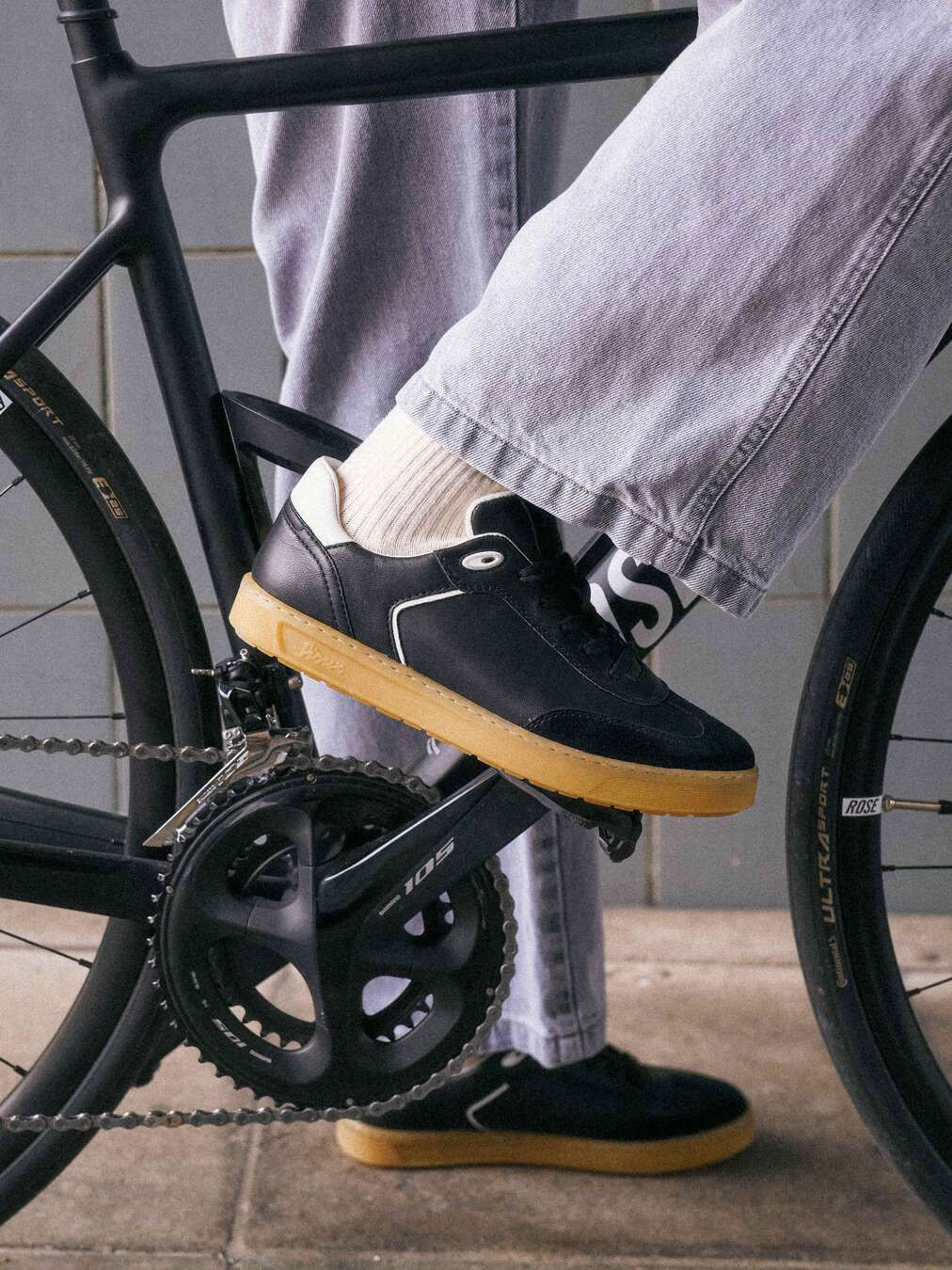 Sneaker schwarz 4661009070802