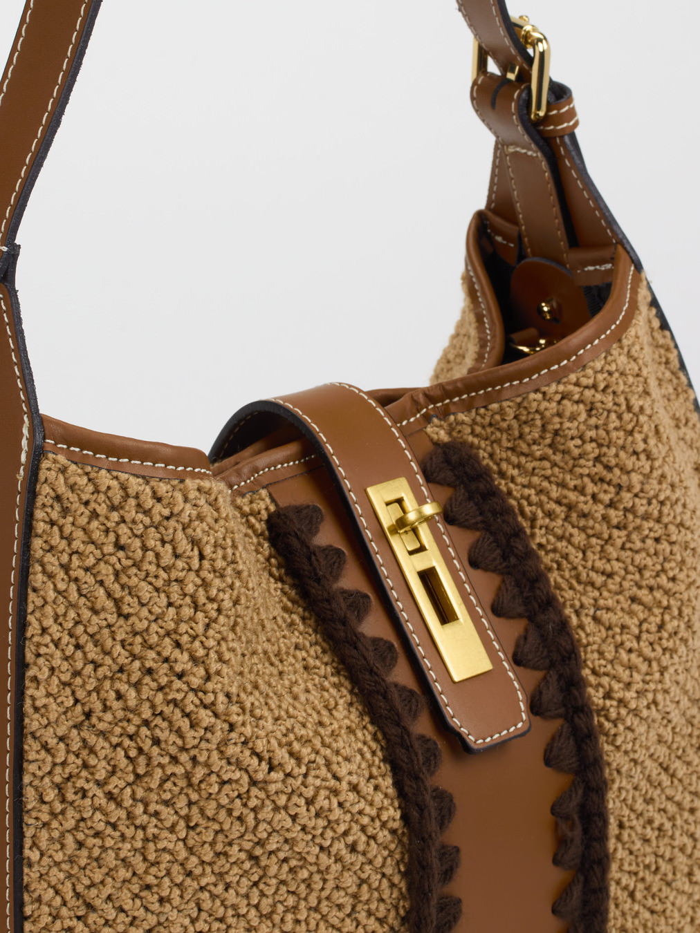 Schultertasche braun 9302229000205